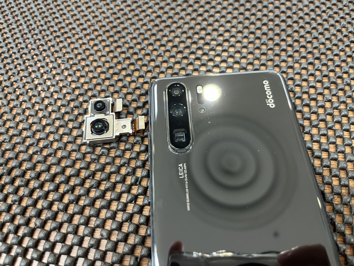 【HUAWEI P30 Pro】アウトカメラ交換も対応しております！！